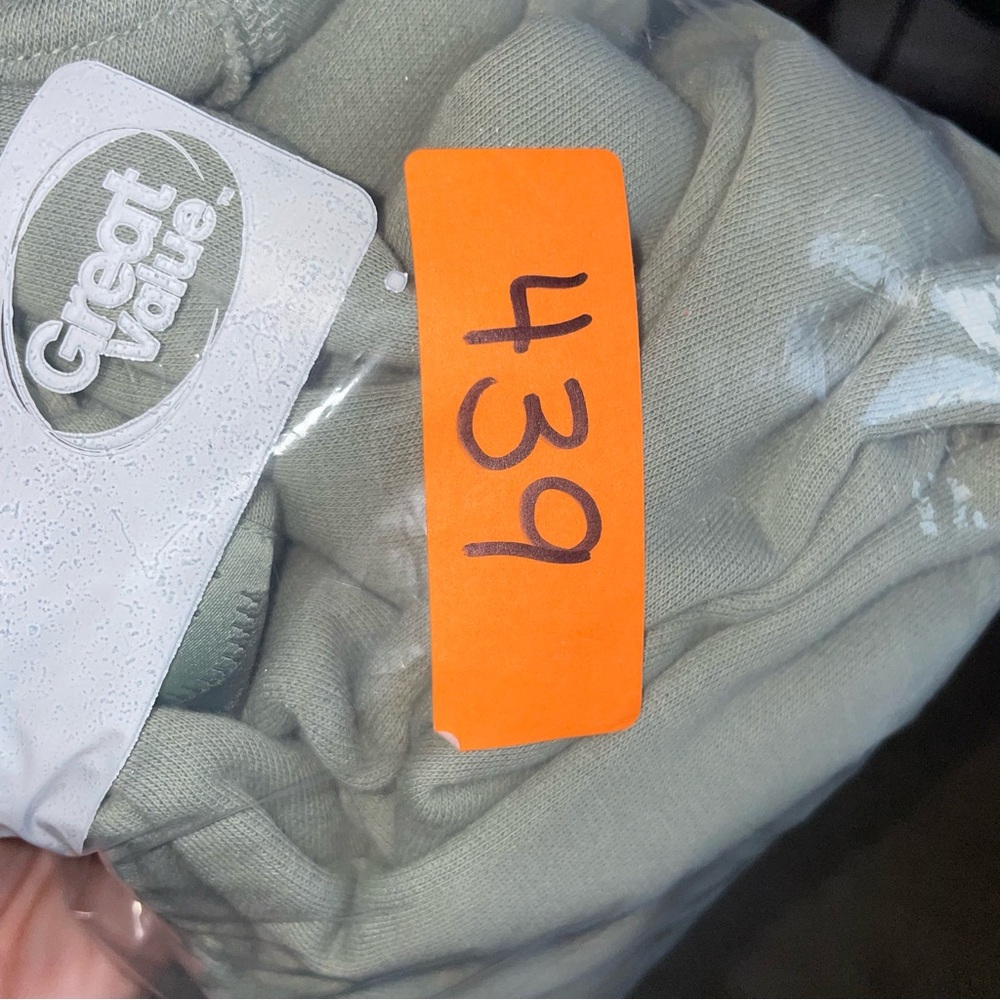 Savage x Fenty Green Sweatshirt - Picture 5 of 5